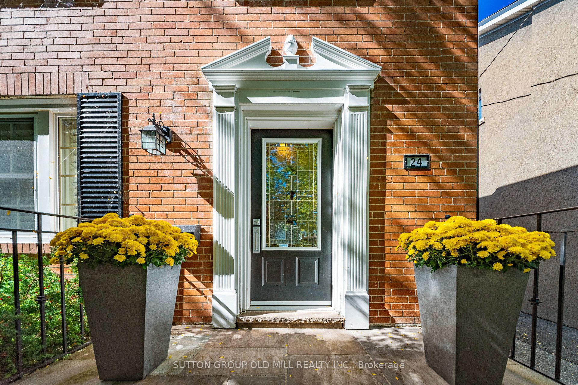 24 Dartmouth Crescent