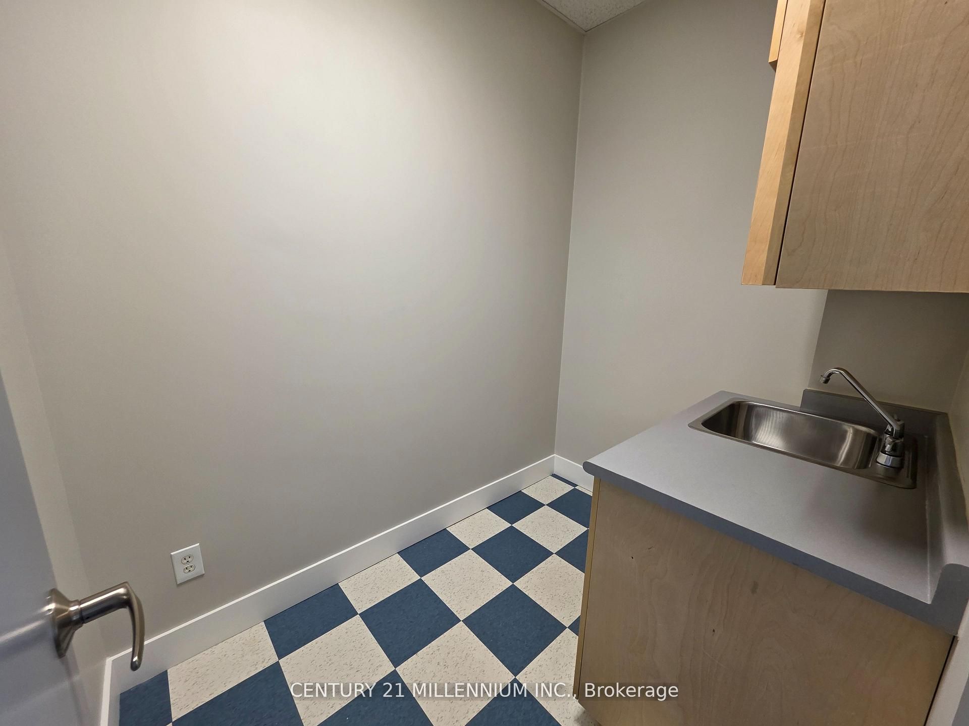 2250 Bovaird Drive E 212