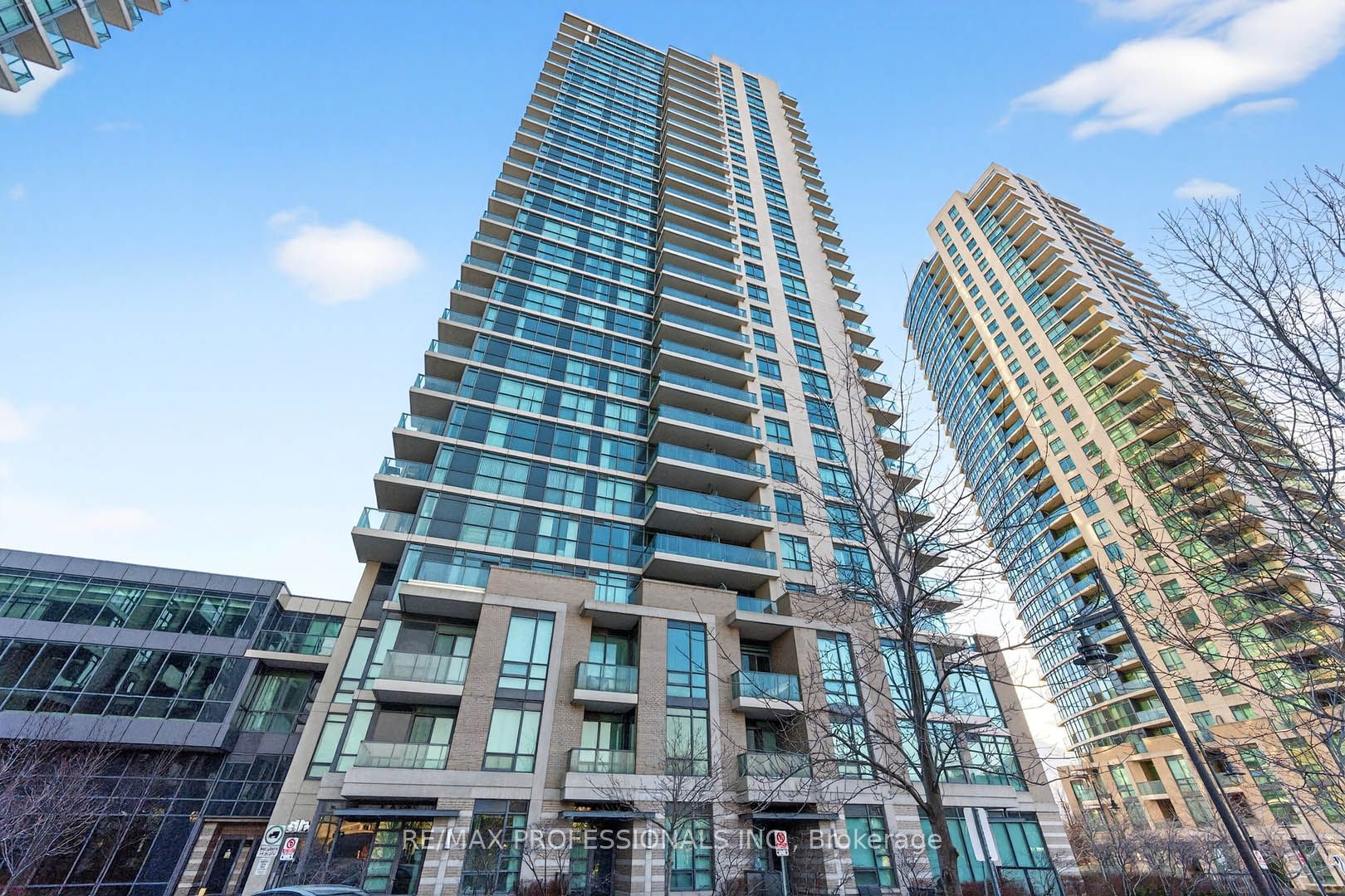 215 Sherway Gardens Road 2110