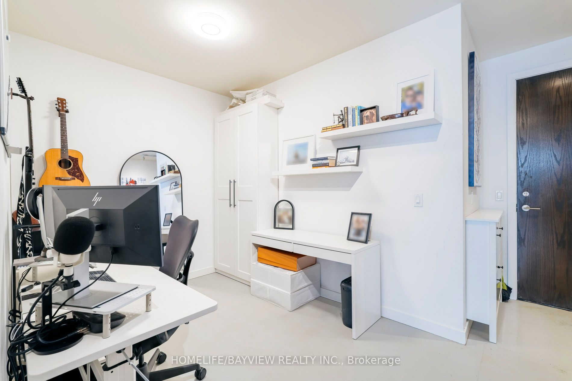 23 Brant Street 1002