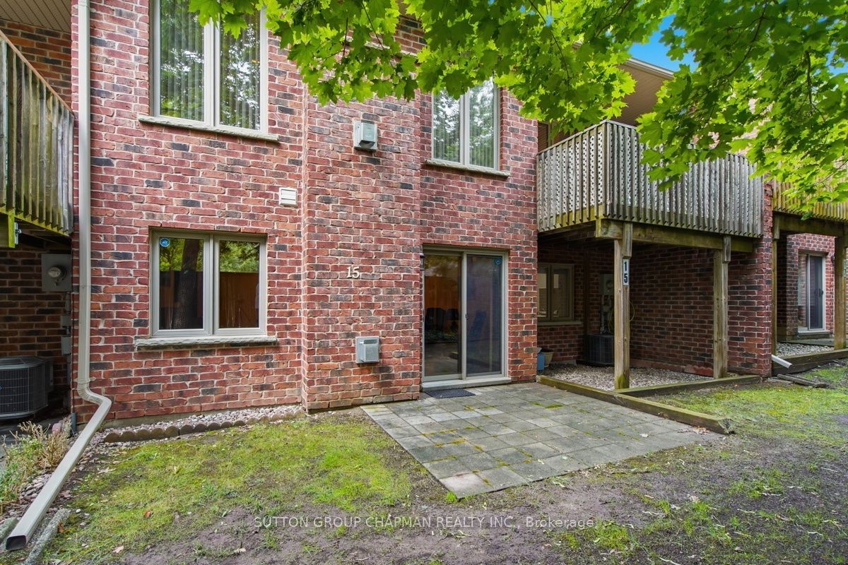 455 Hyde Park Road 15