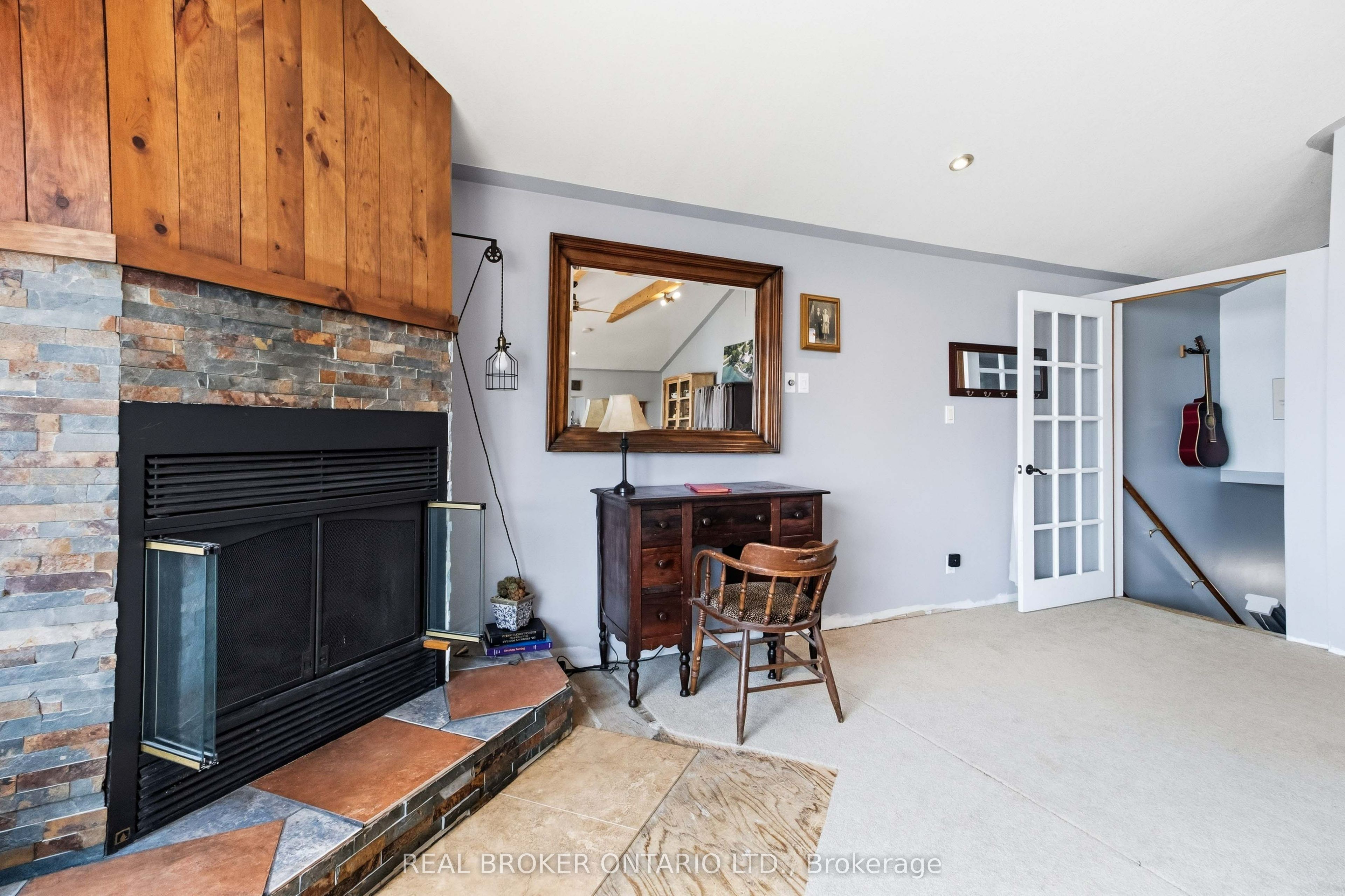 12 Hamdun Lane
