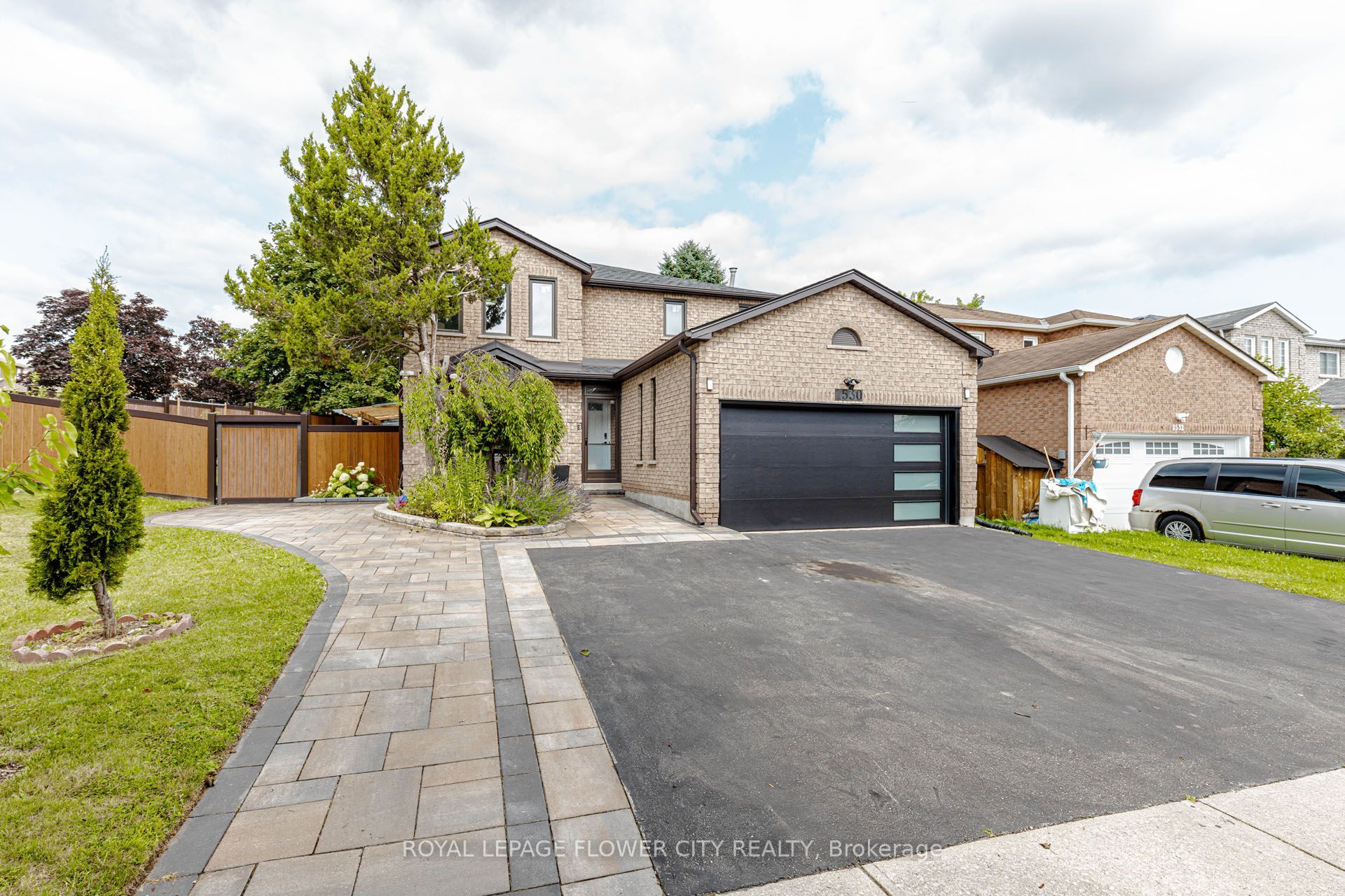 1530 Somergrove Crescent