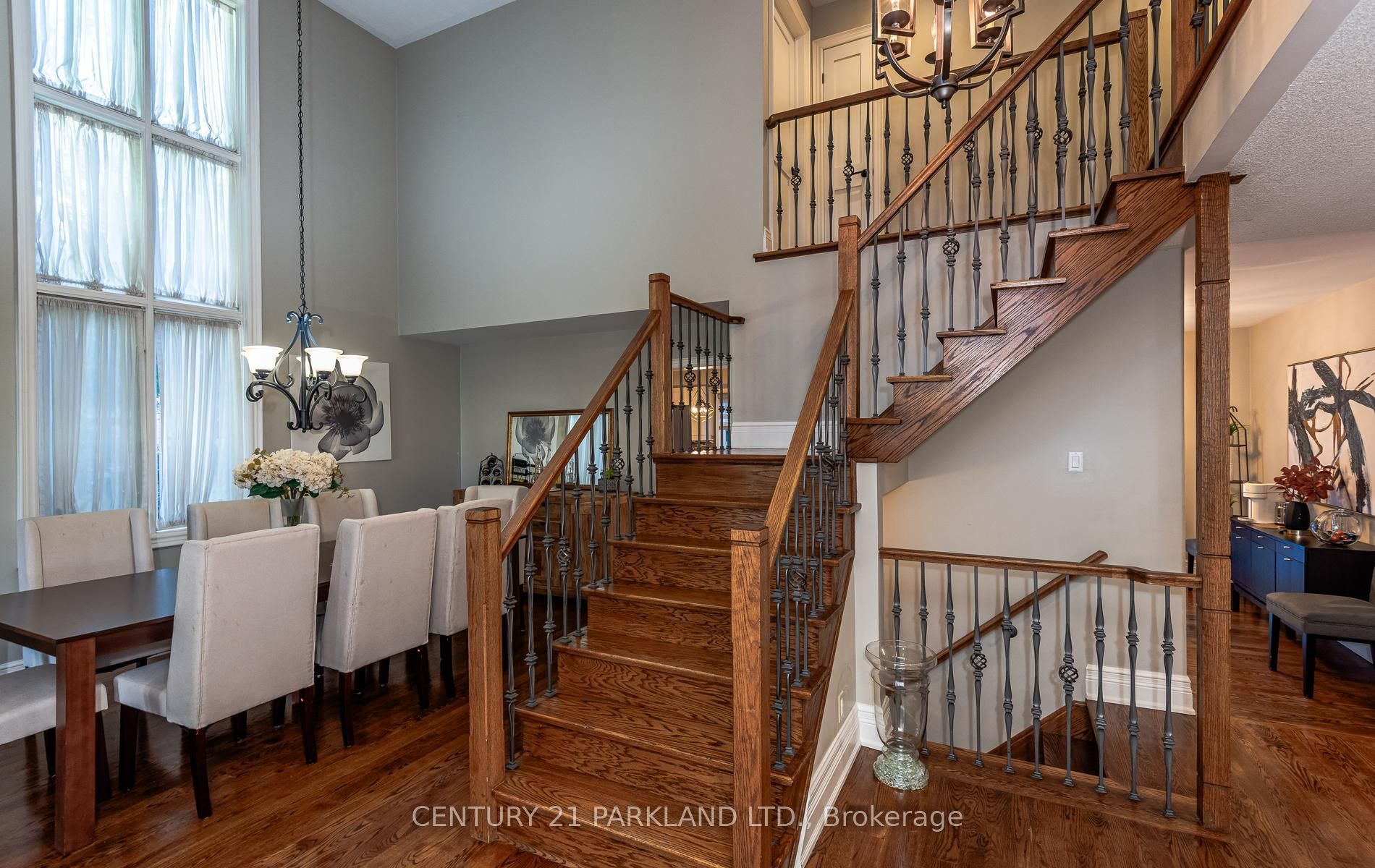 164 Carlyle Crescent