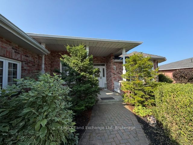 740 Scott Street W