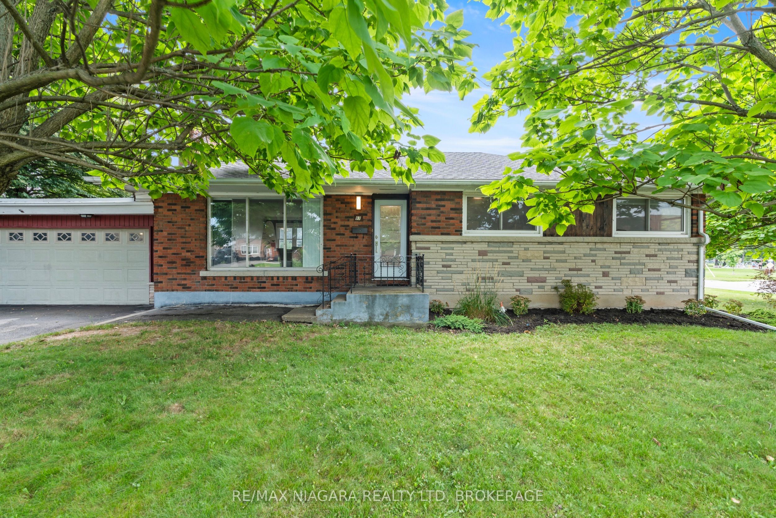 67 MAPLE PARK Drive