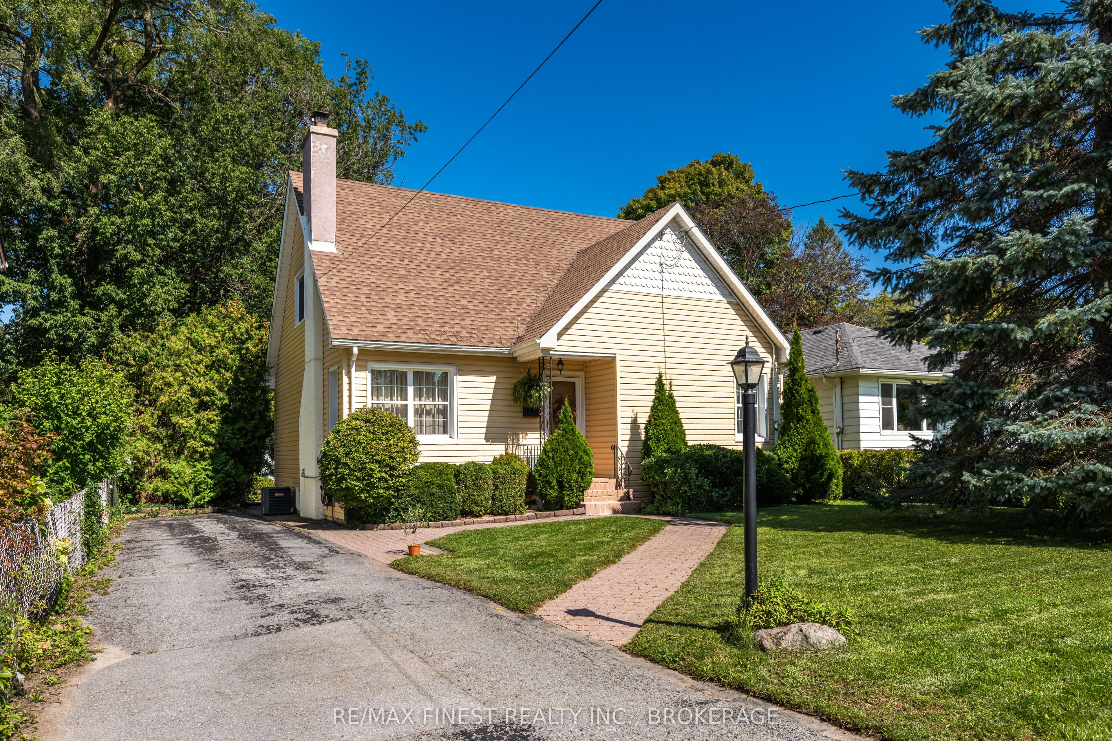 15 Alexander Street