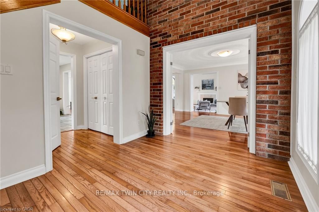 250 Grey Squirrel Place