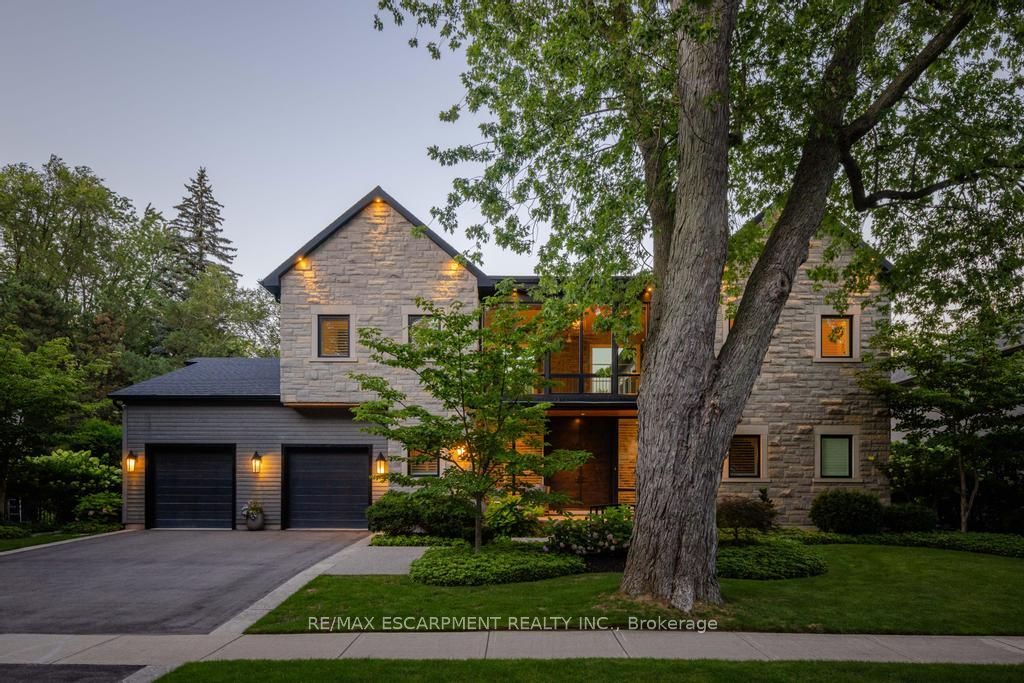 253 Rossmore Boulevard