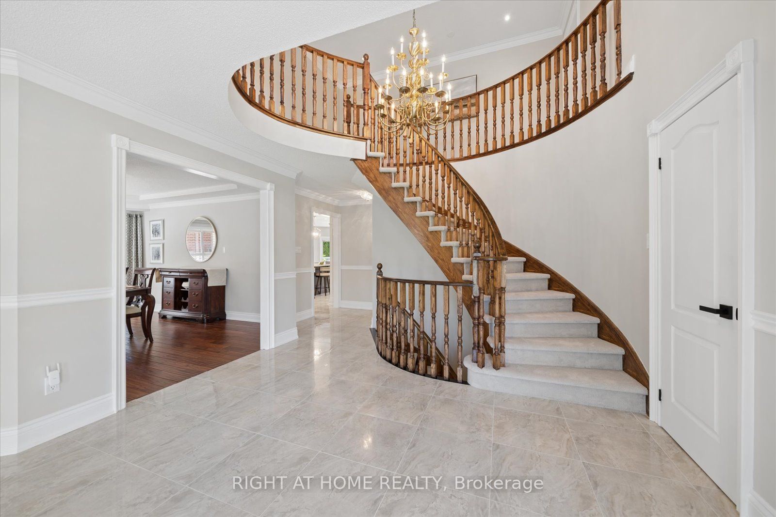 137 Treegrove Circle