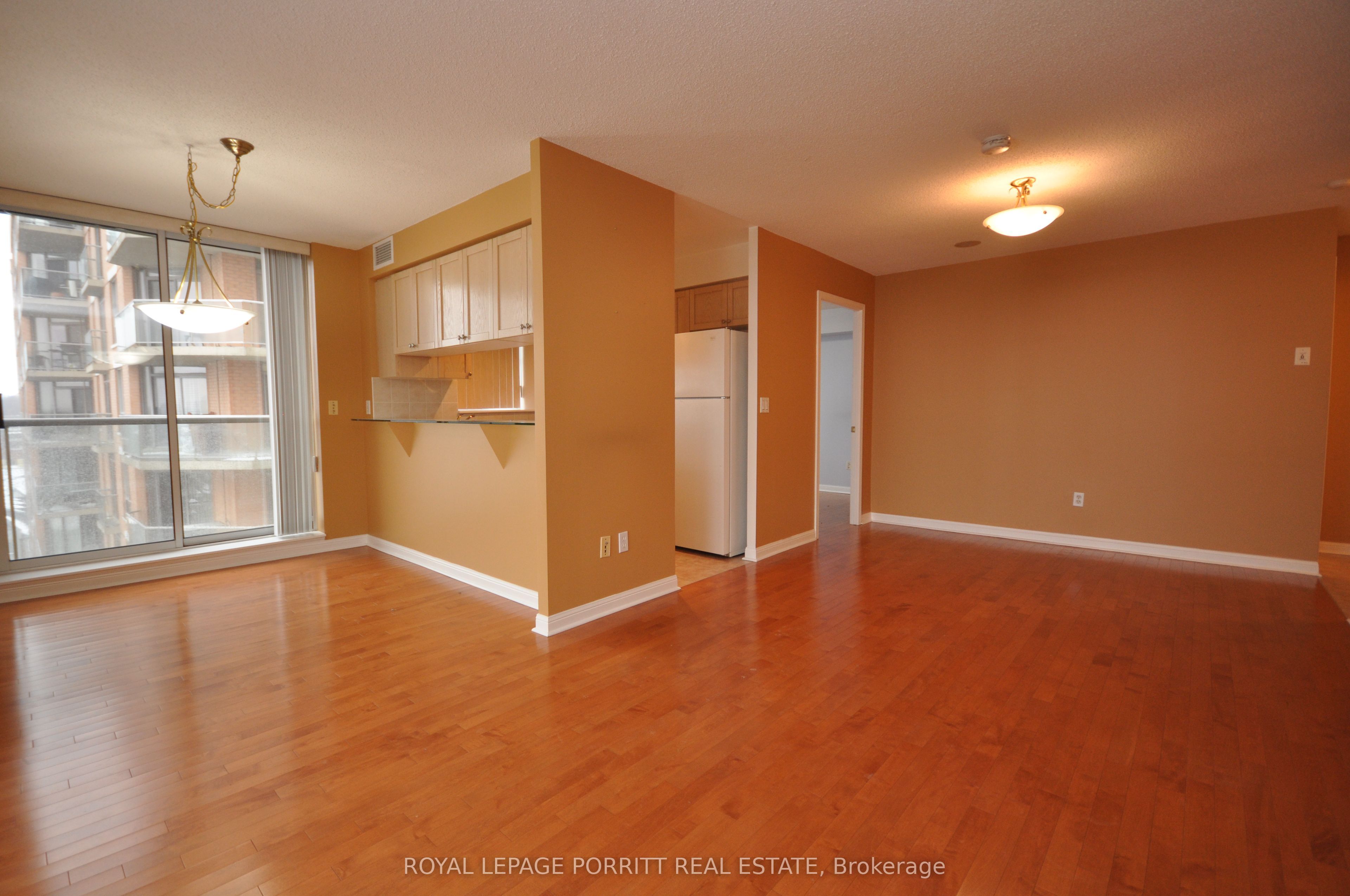 1140 Parkwest Place 901