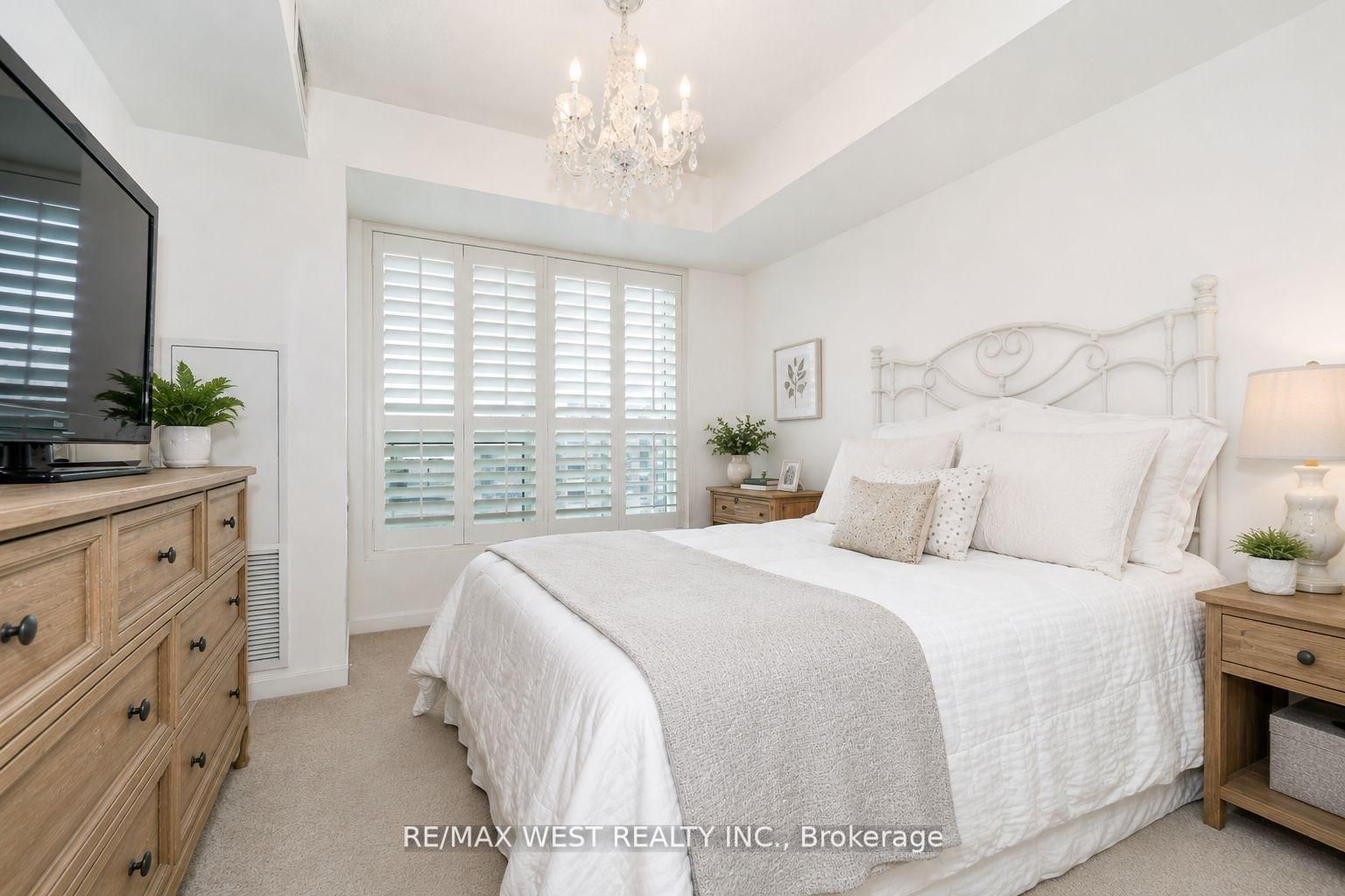 1235 Bayly Street 1116
