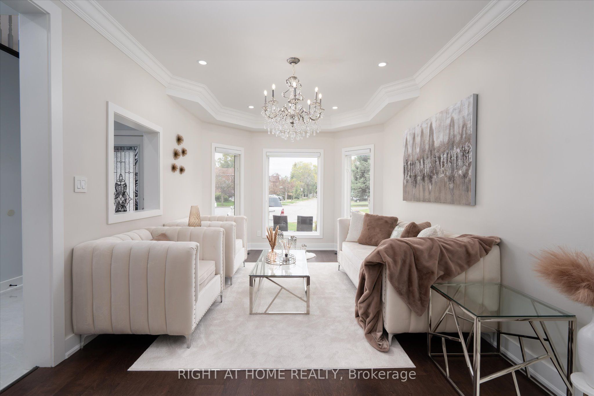 1001 Lytton Court