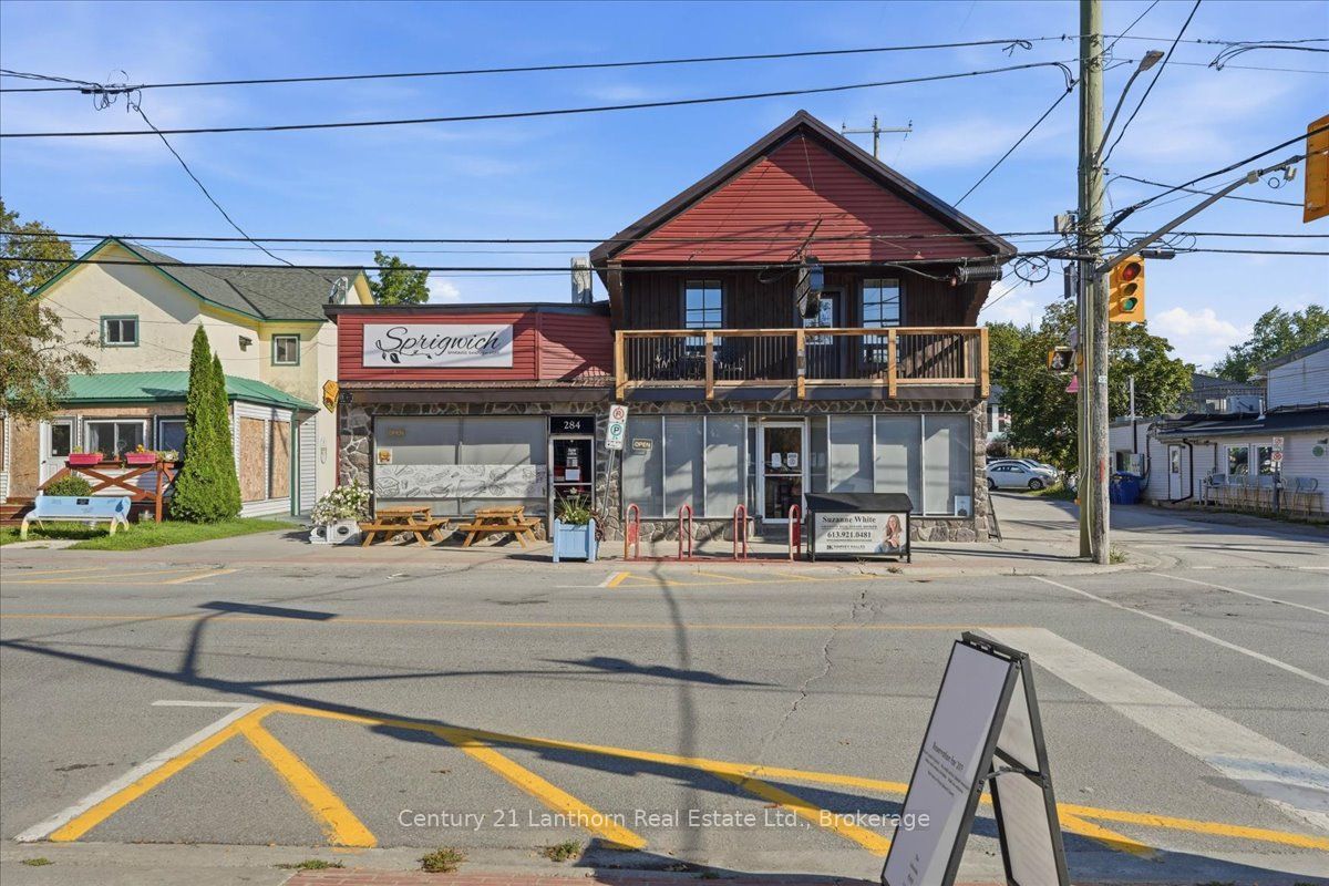 282-284 & 286 Wellington Main Street