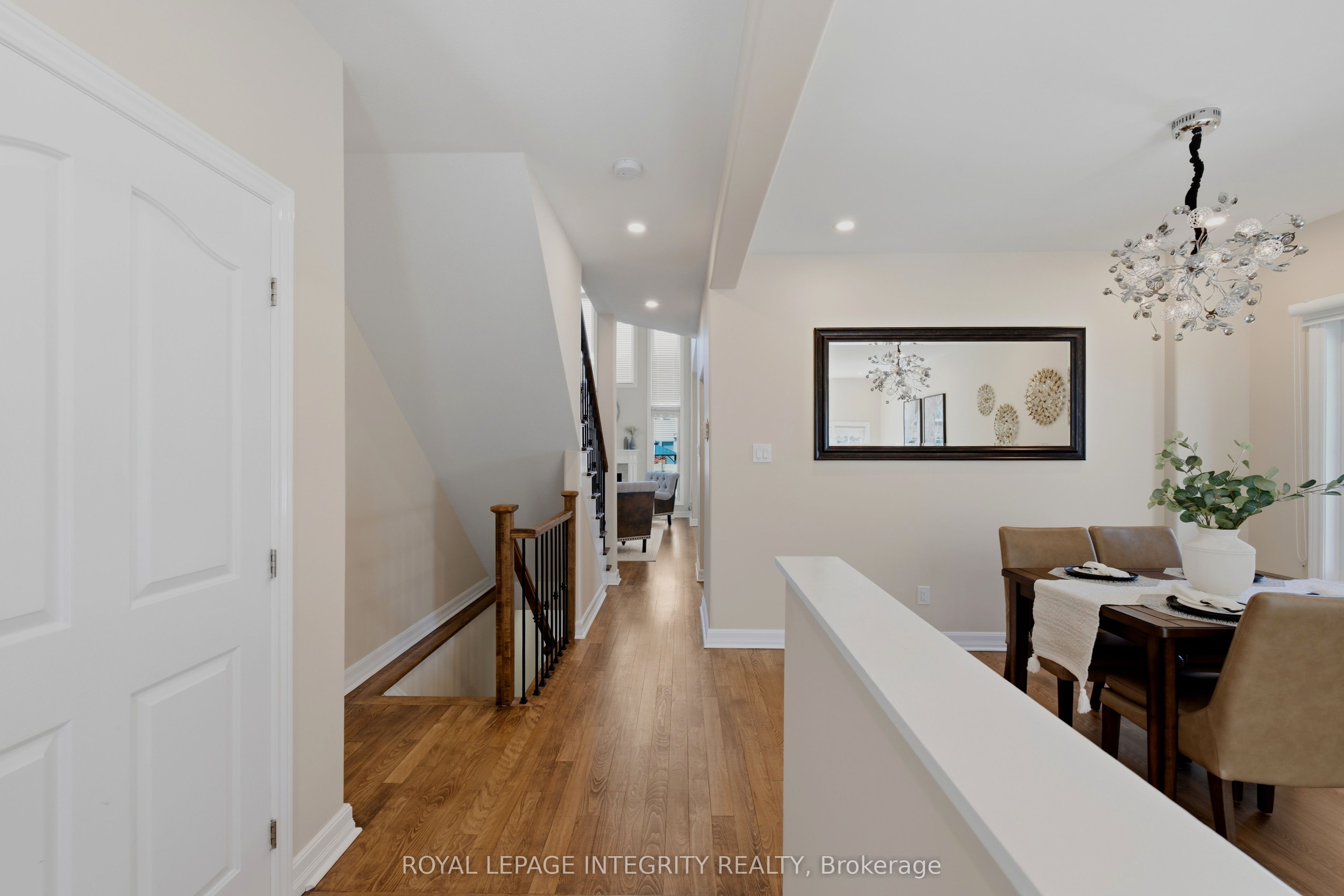 119 WOLISTON Crescent