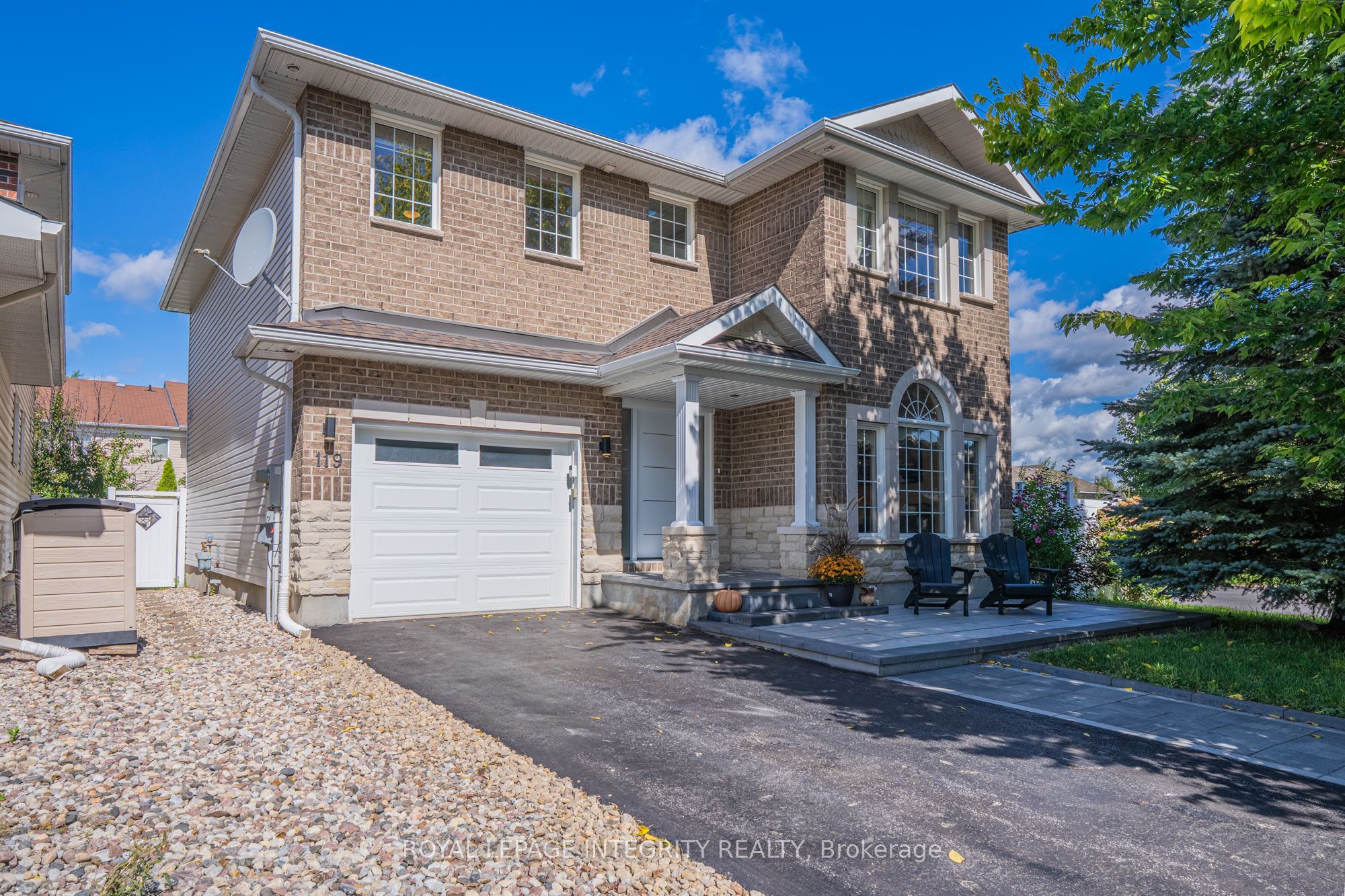 119 WOLISTON Crescent