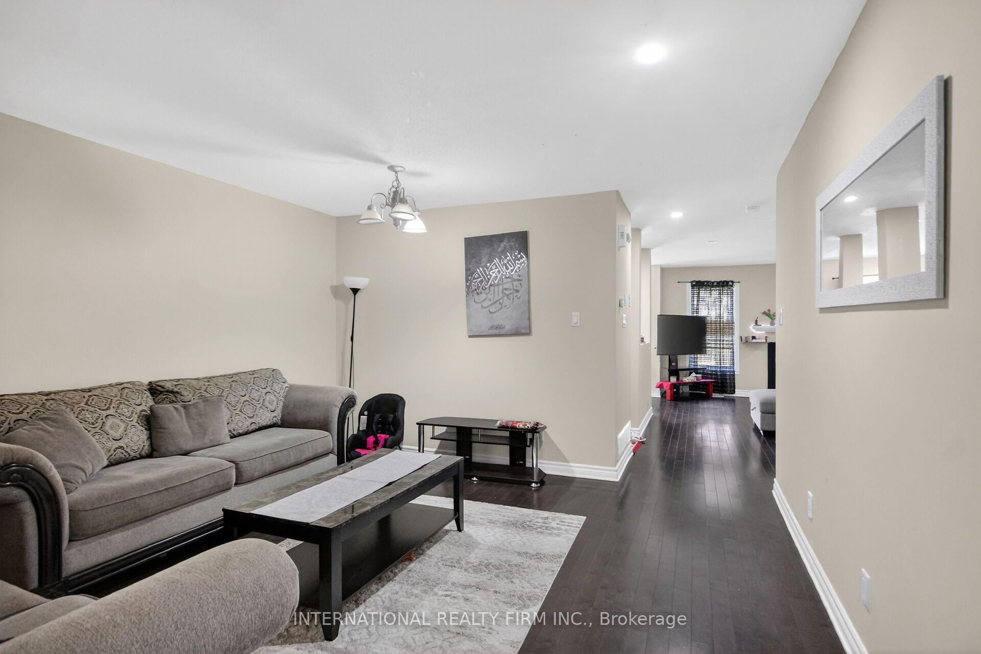 121 Dunforest Terrace