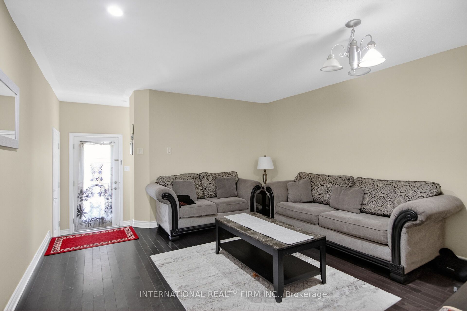 121 Dunforest Terrace
