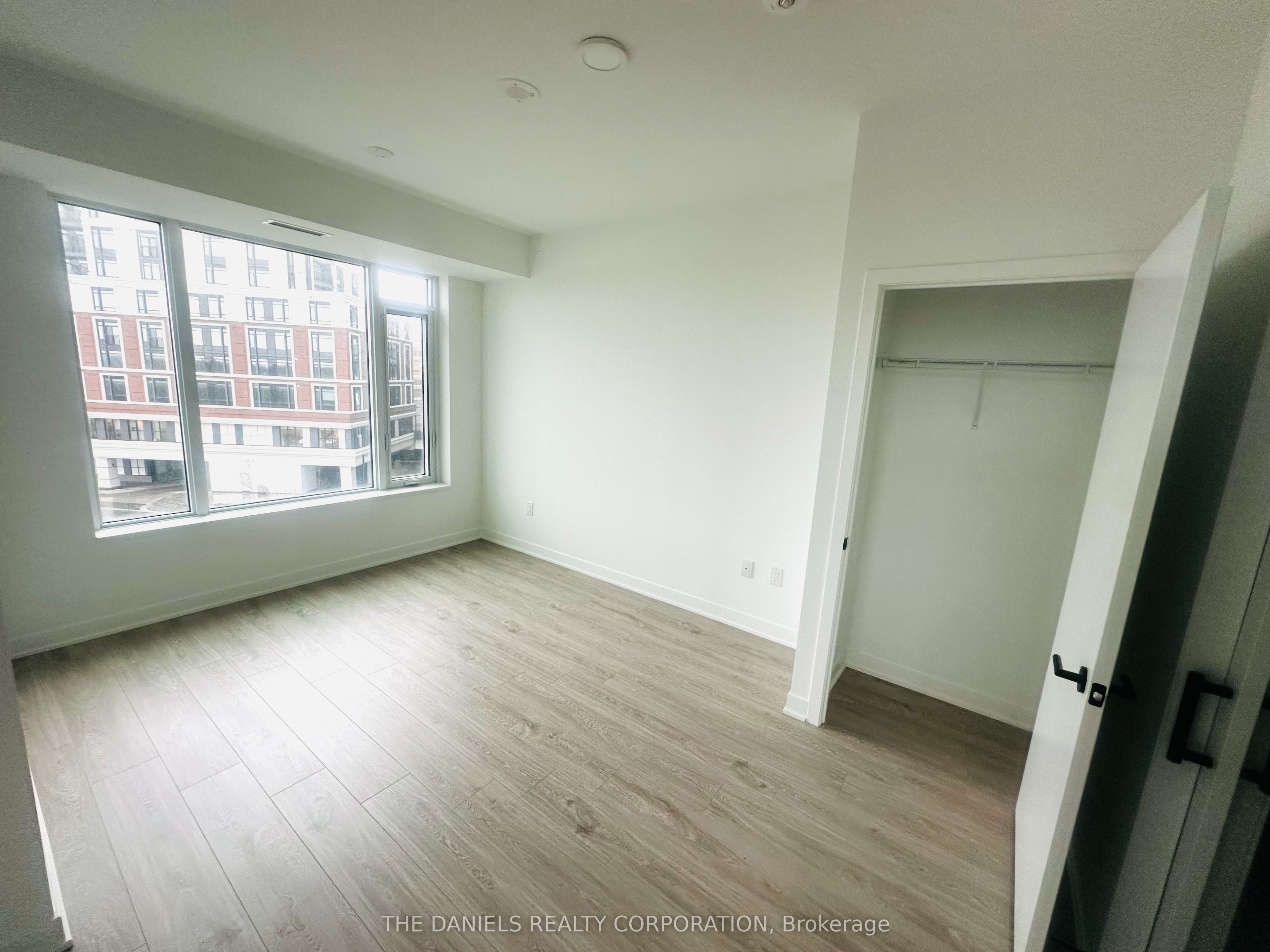 2495 Eglinton Avenue W 615