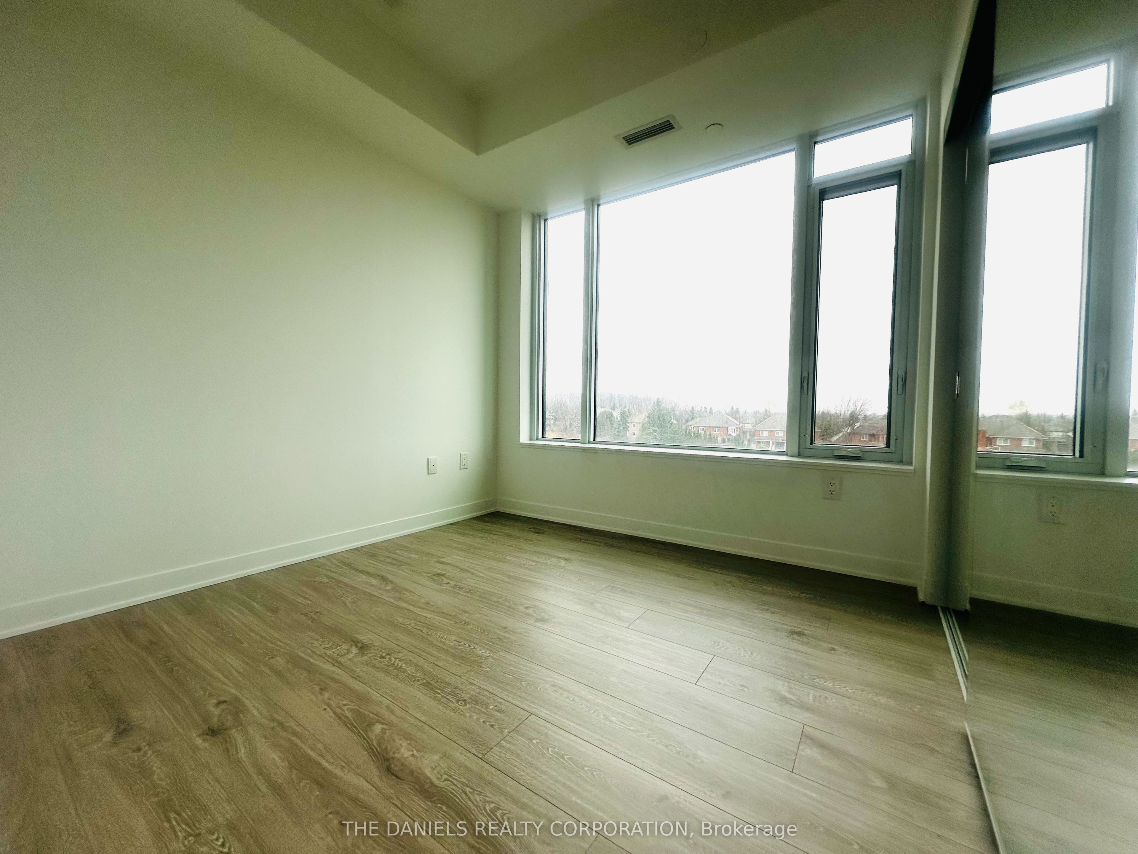 2495 Eglinton Avenue W 615