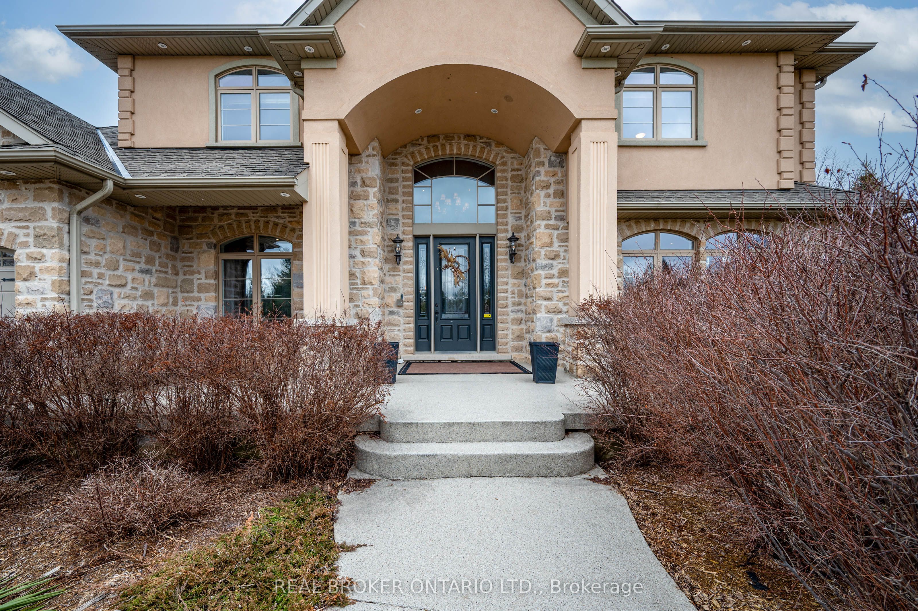 16 Seifert Court