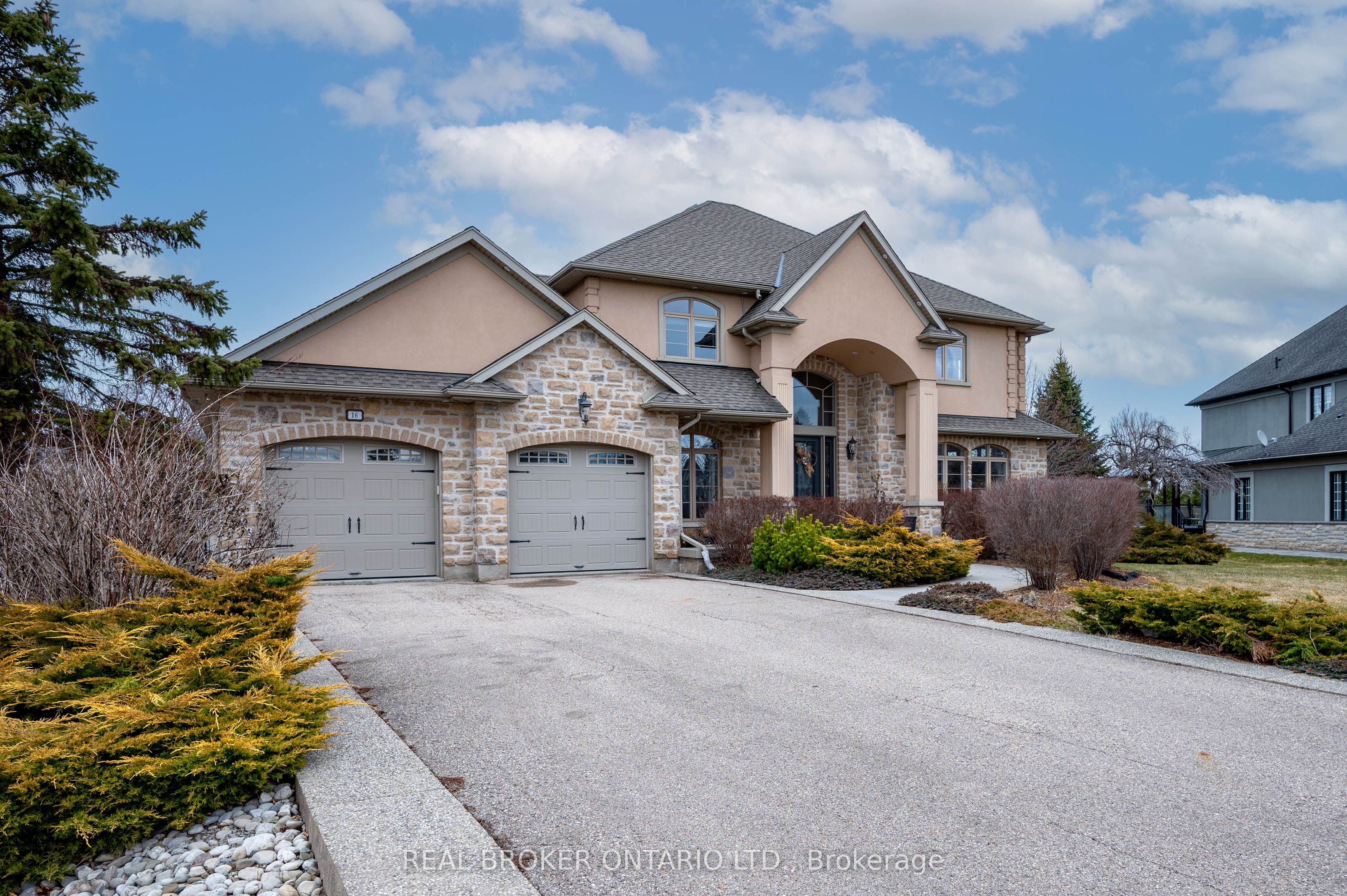 16 Seifert Court