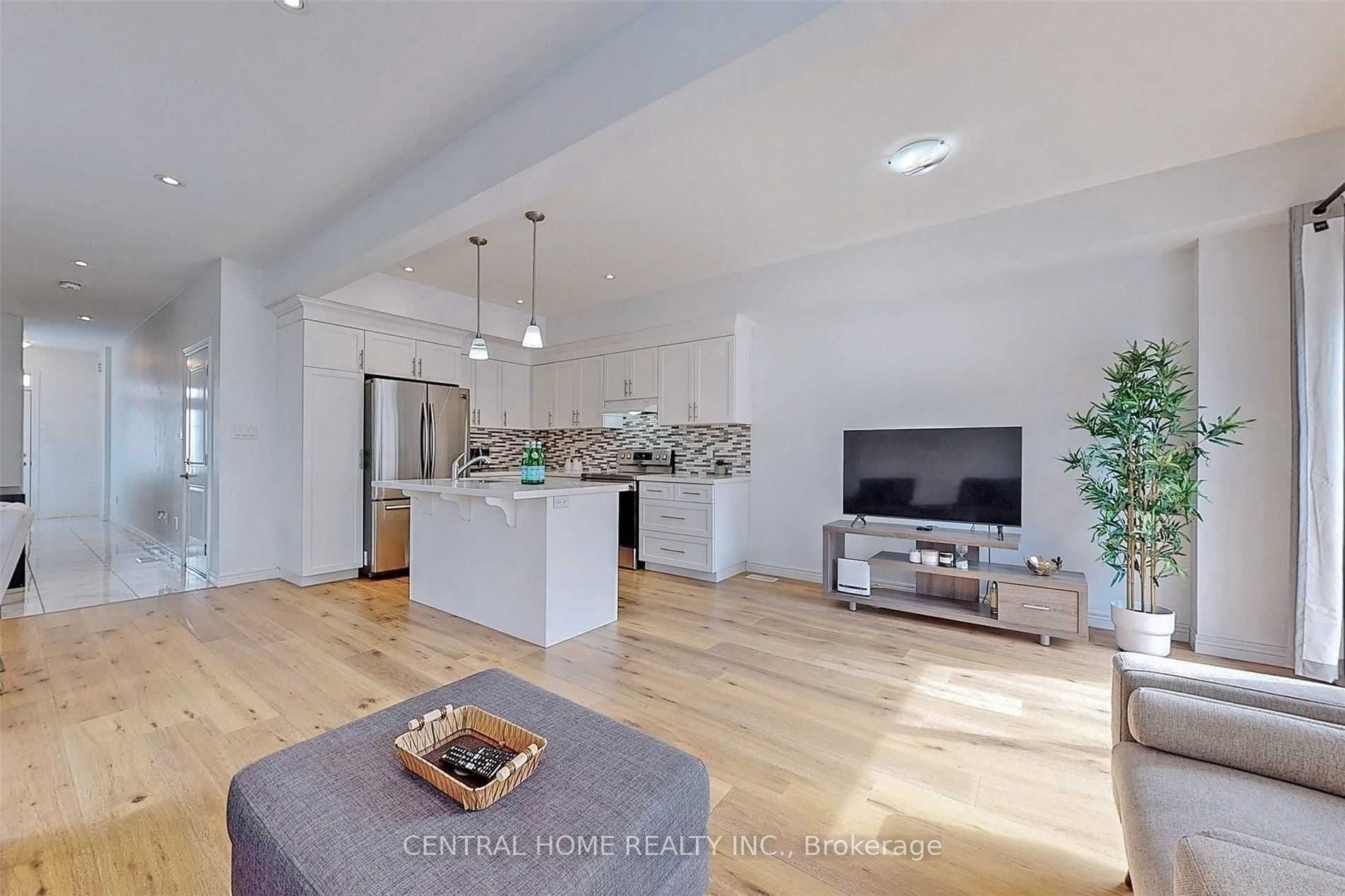 98 Shoreview Place 1