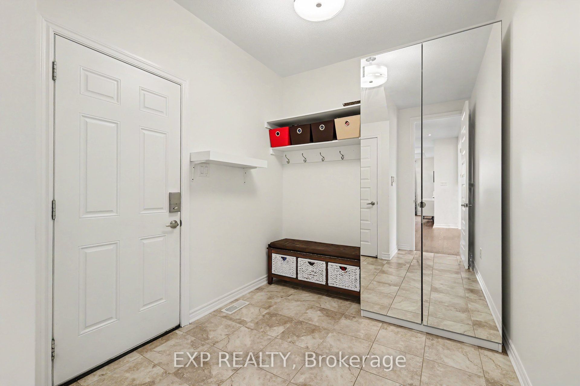 39 Pondhawk Way