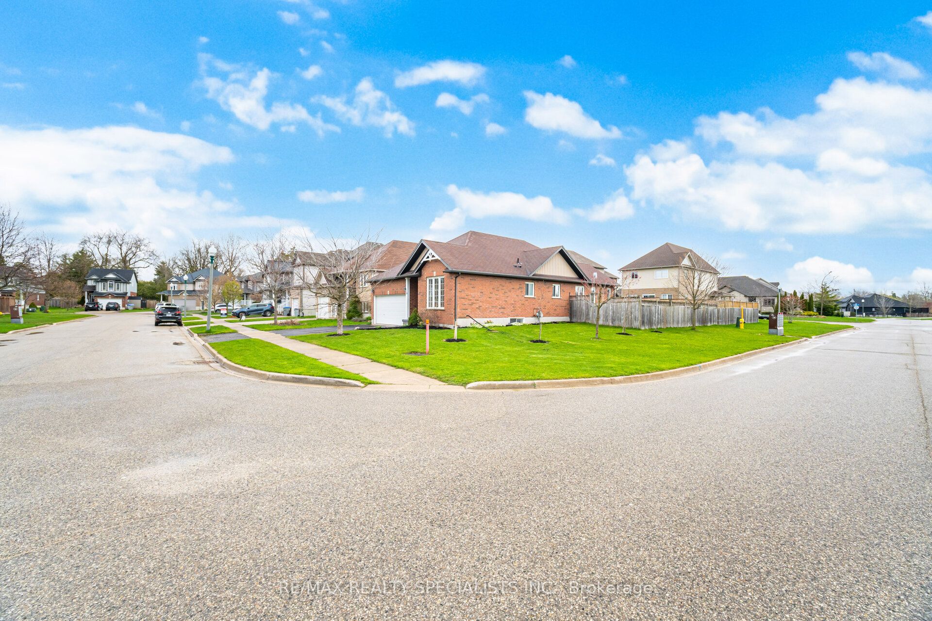 650 Reid Crescent