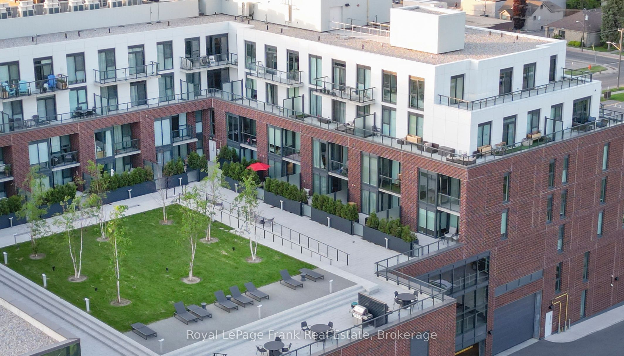 201 Brock Street S 604
