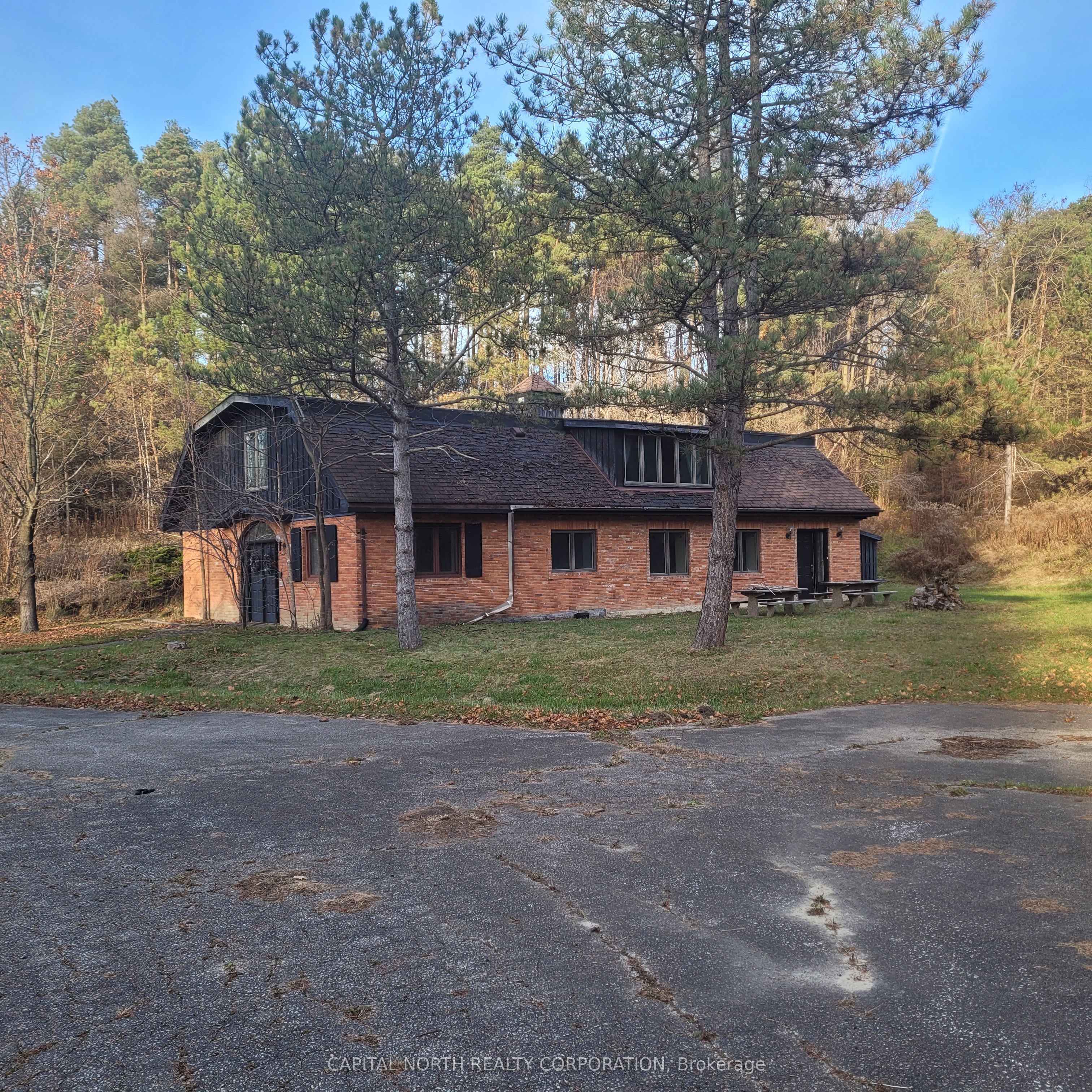 7600 15th Side Road