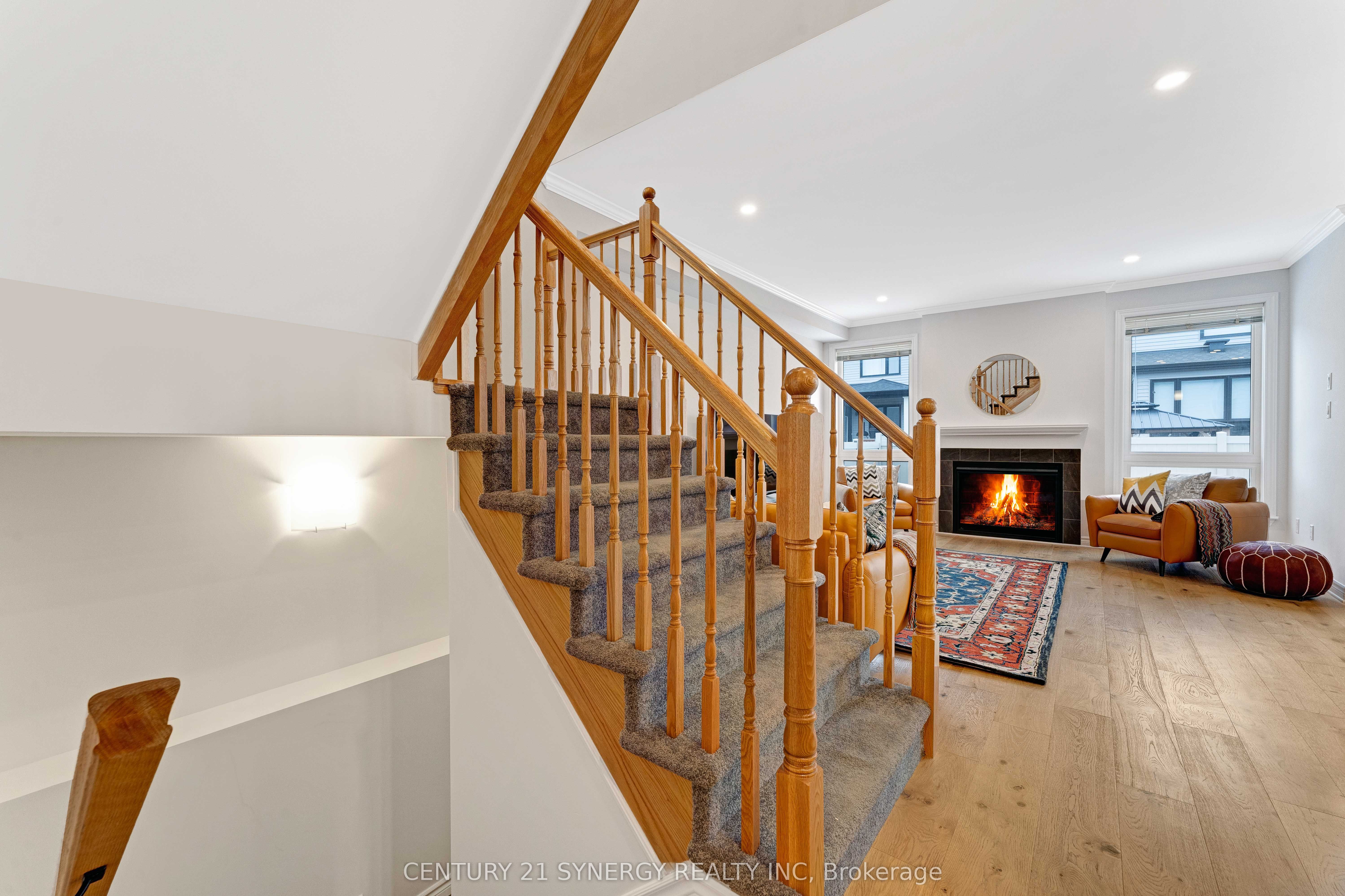 555 Bobolink Ridge