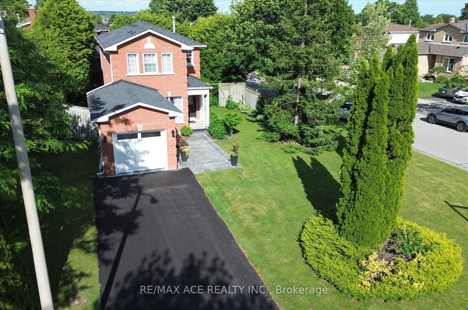 1 Aldcroft Crescent