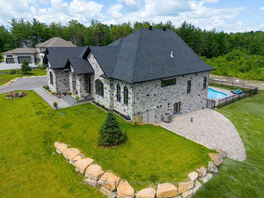 324 Hedley Way