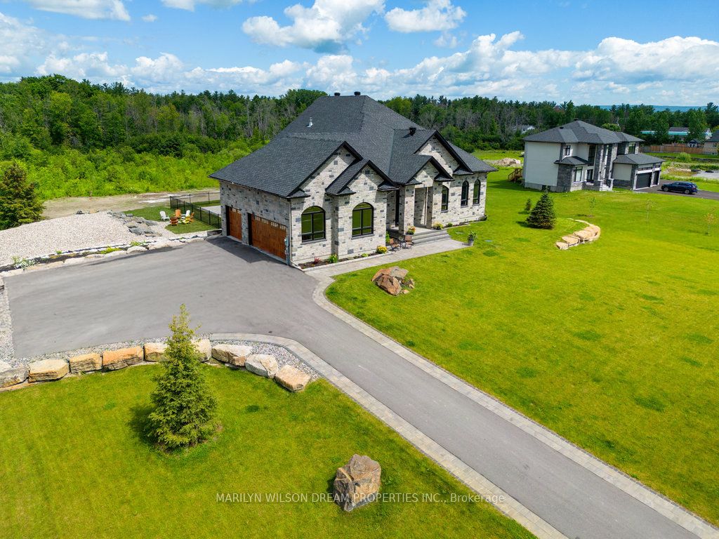 324 Hedley Way