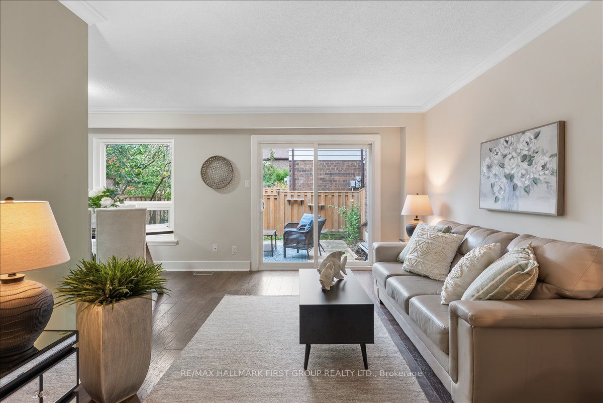 4 Deeprose Lane 27