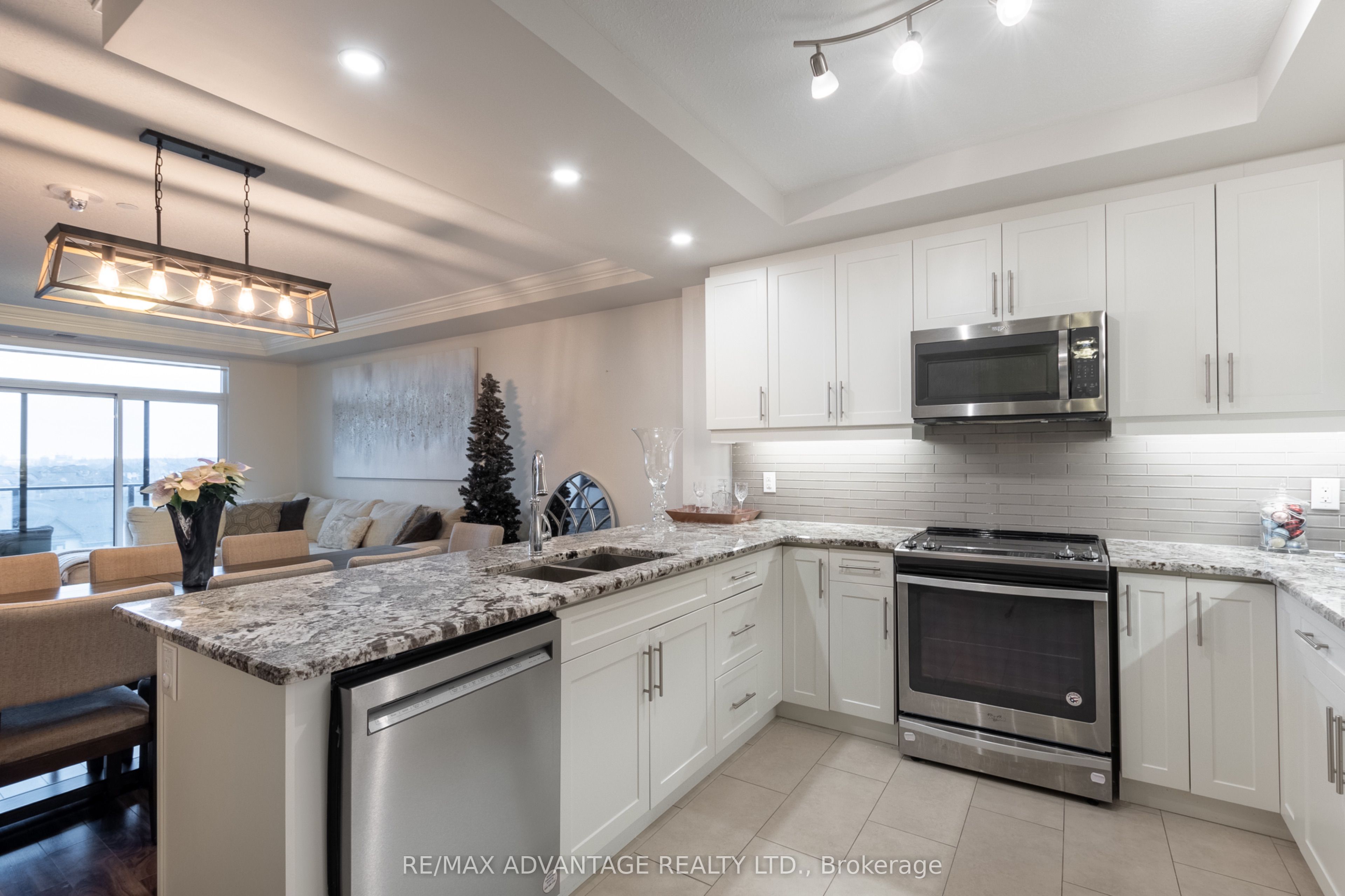 260 Villagewalk Boulevard 603