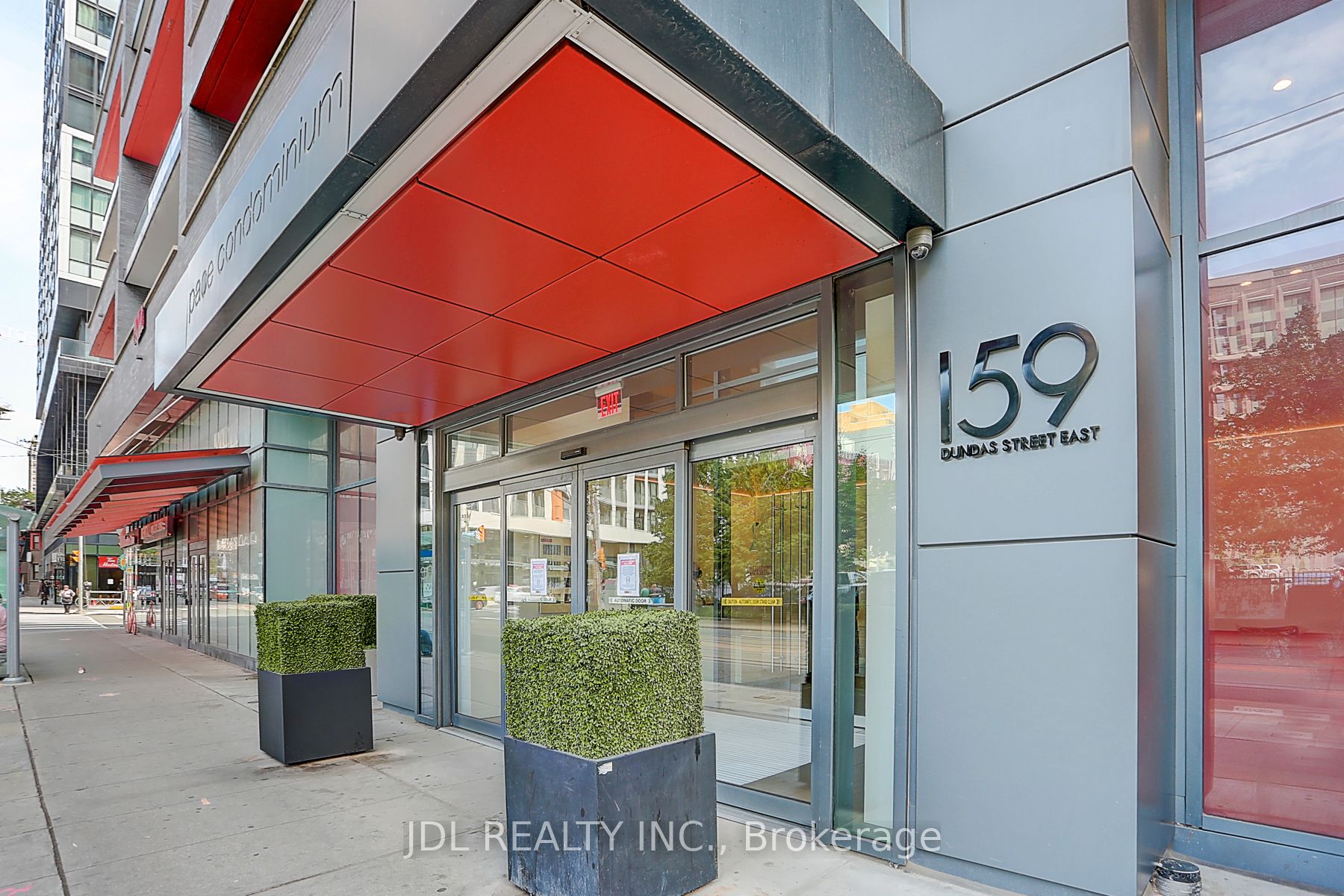 159 Dundas Street E 704