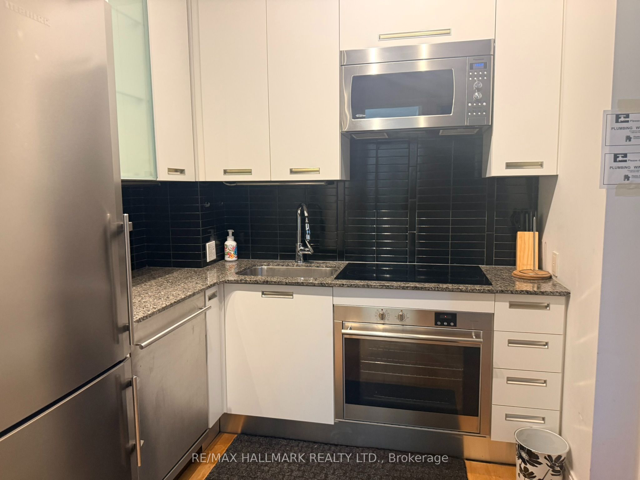 21 Balmuto Street 803