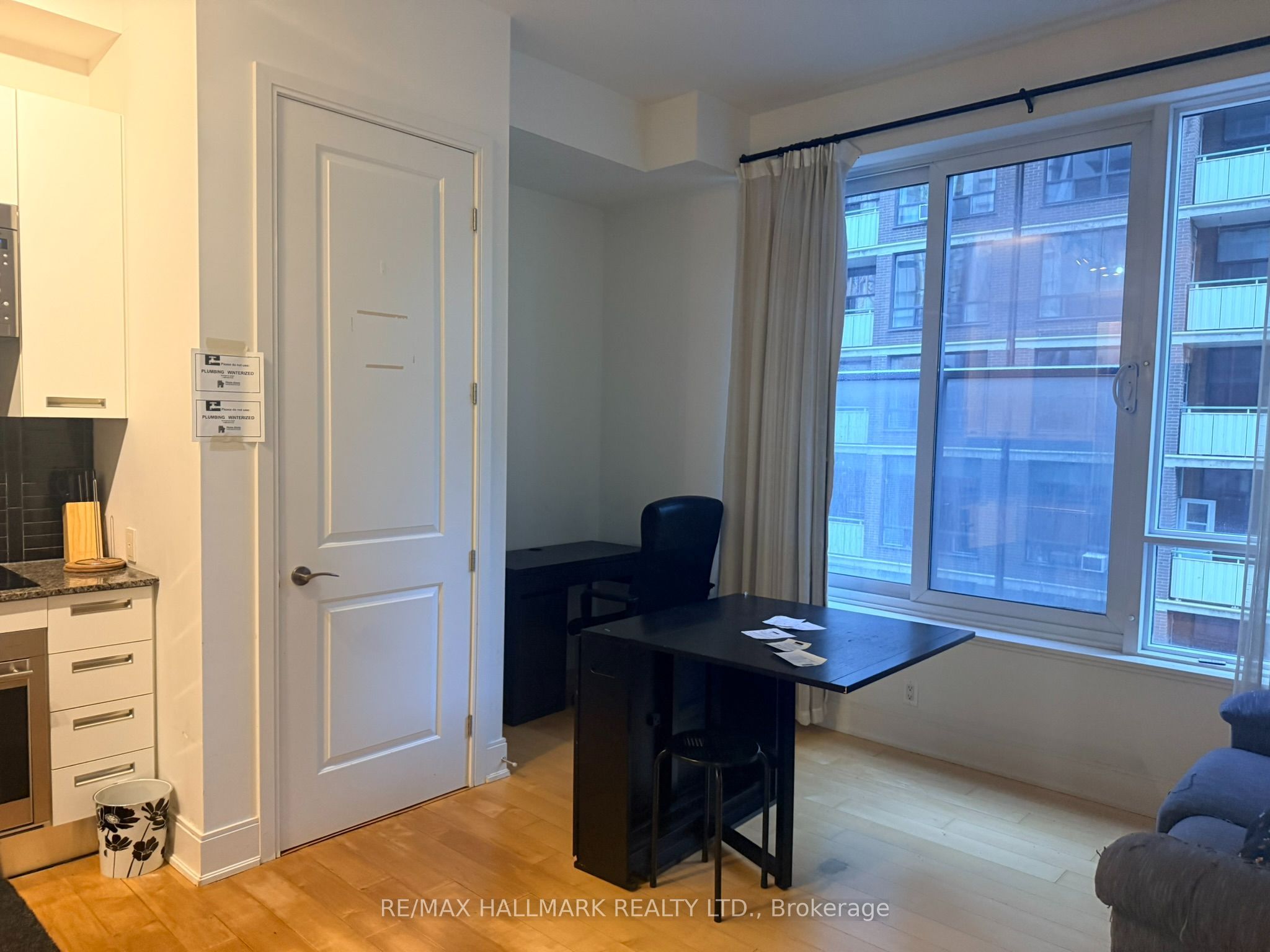 21 Balmuto Street 803