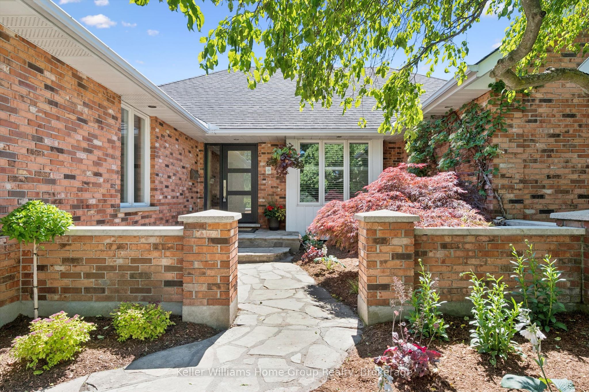 22 Lyle Place
