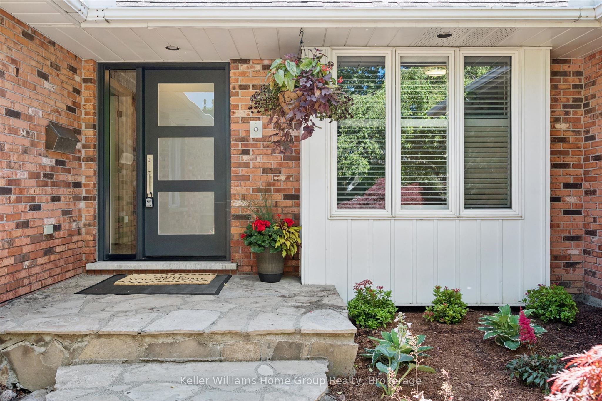 22 Lyle Place