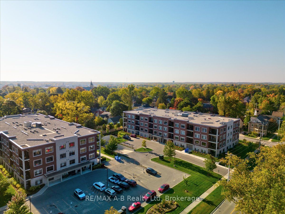 235 John Street N 109