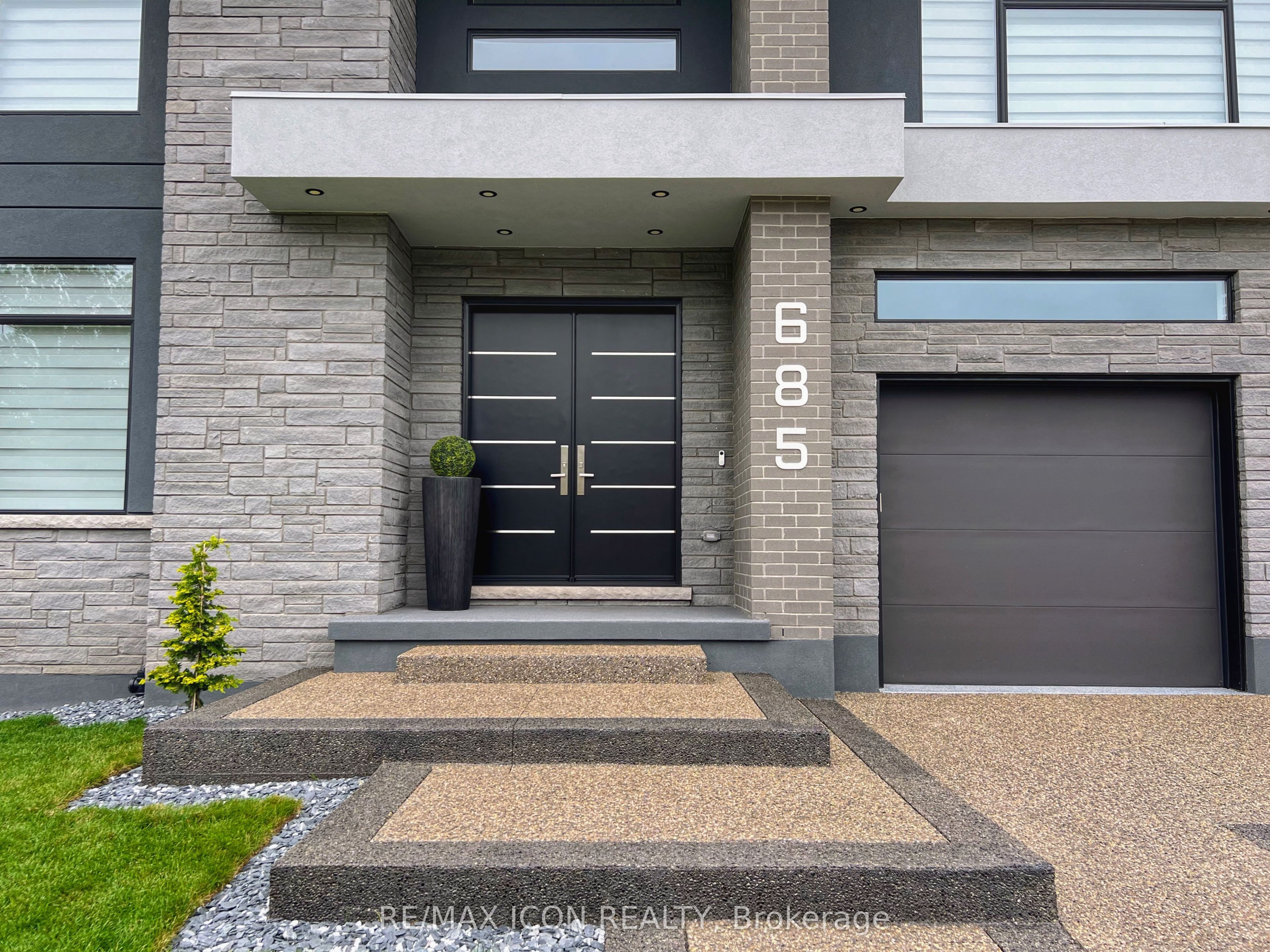 685 Meadowsweet Avenue