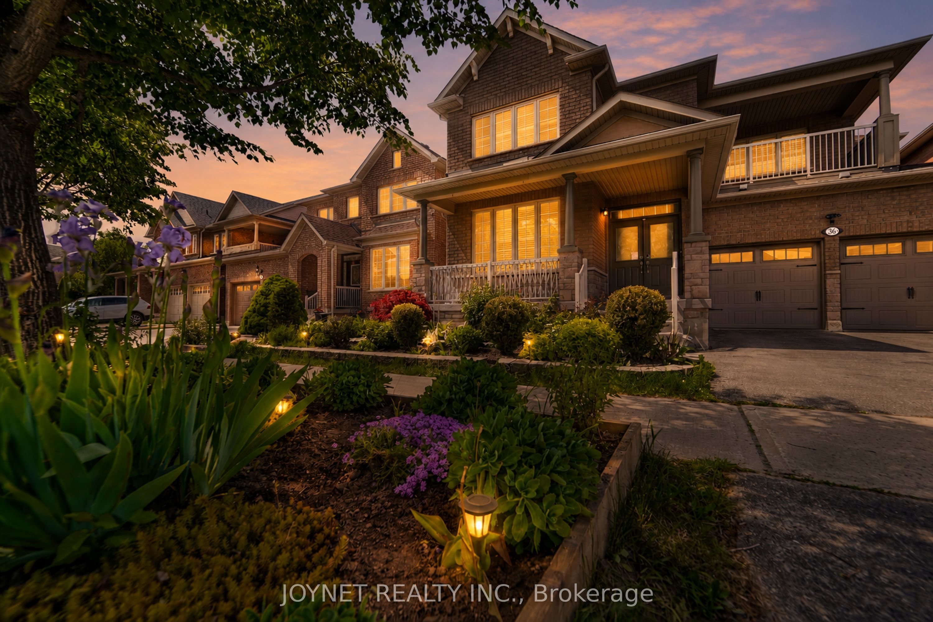 36 Newbridge Avenue N