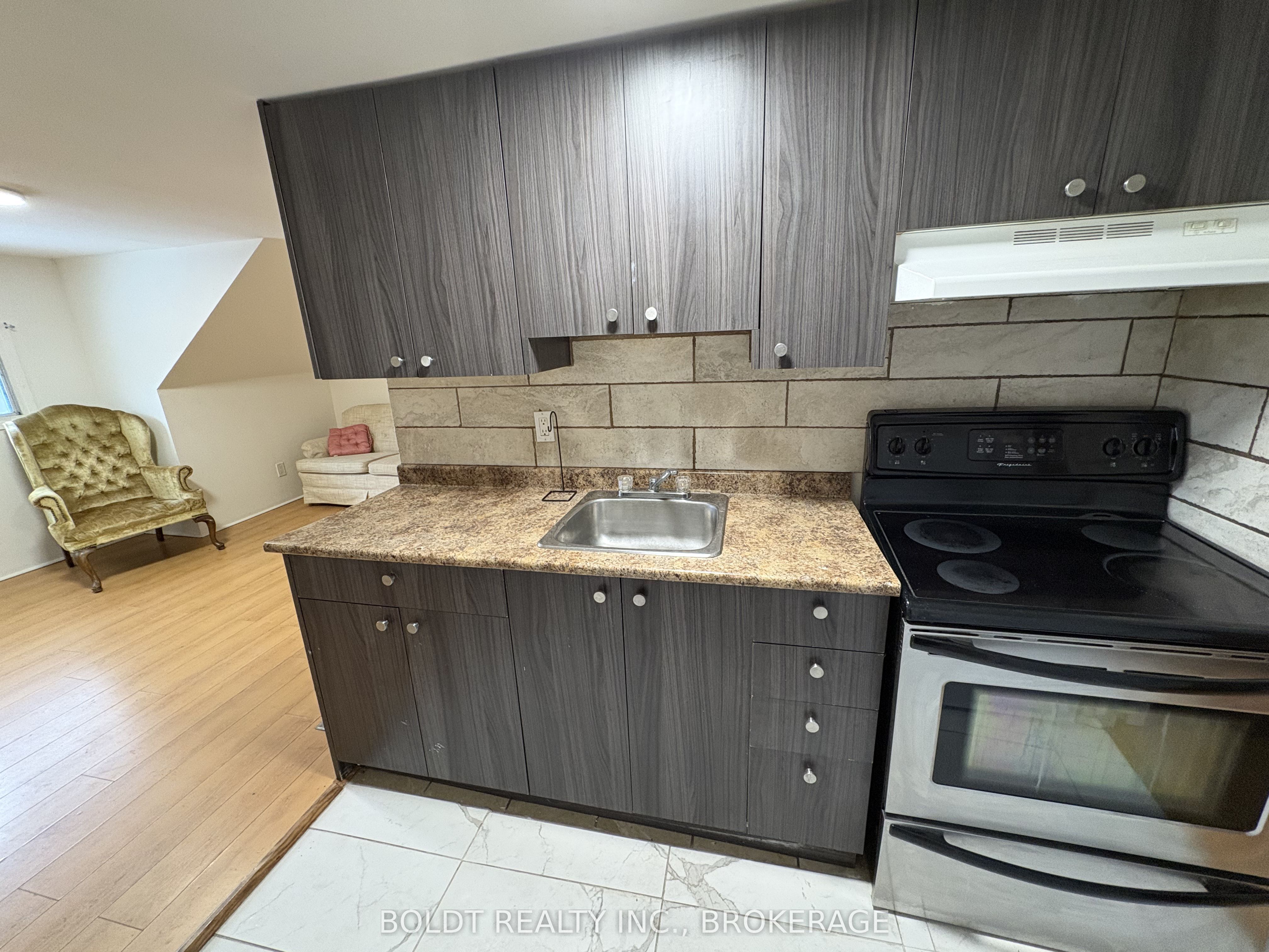 5145 Rice Crescent