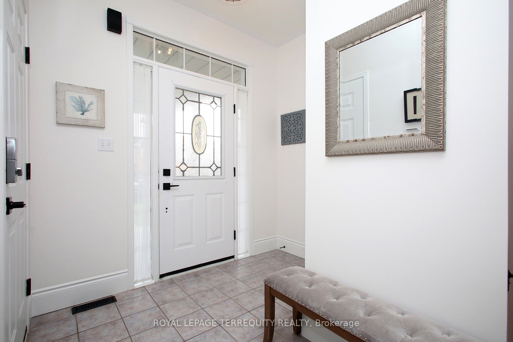 471 Woodsmere Crescent