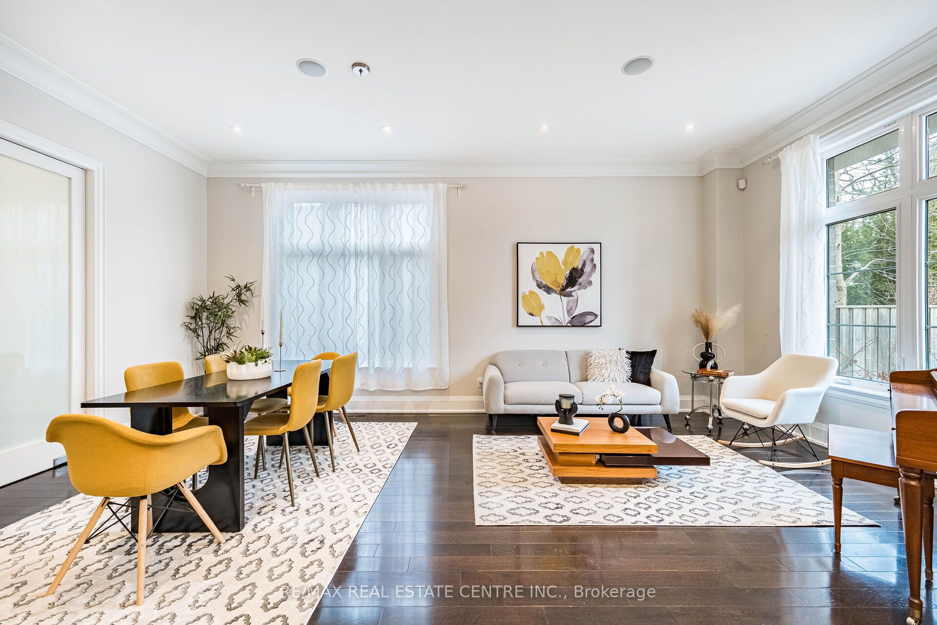 105 Eaglewood Boulevard