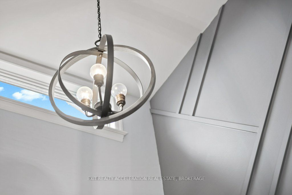 8 Briarwood Crescent