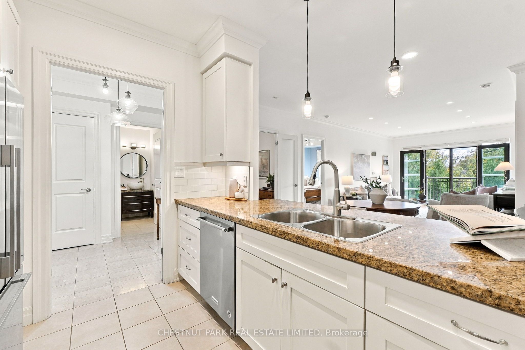 2855 Bloor Street W 305